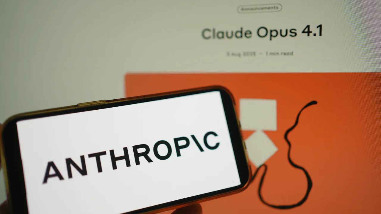 Anthropic, Claude'un eğitiminde Google'dan milyar dolarlık TPU desteği sağlıyor.